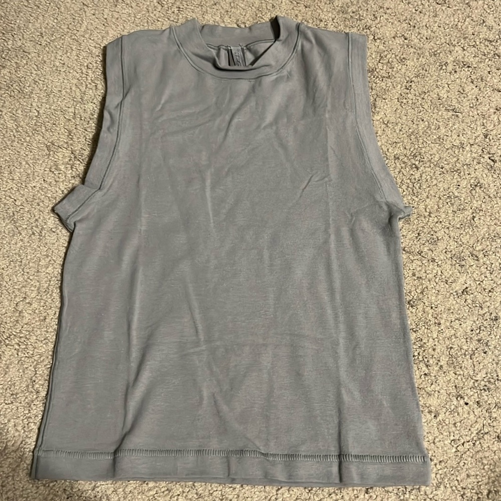 Sleeveless tank